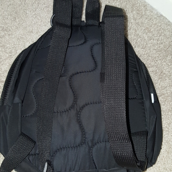 Adidas Linear Mini Backpack - Picture 2 of 3